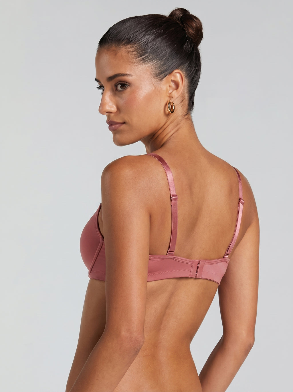 Seamless Lightly Padded Wire-Free T-Shirt Bra – peach colour